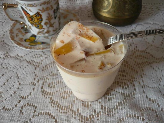 Желейный десерт с персиком и корицей (рецепт)