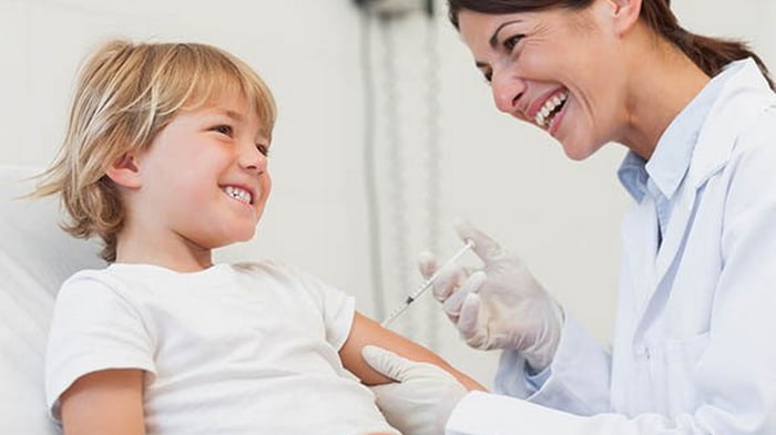 Какие противопоказания к введению коревой, паротитной, краснушной вакцины?