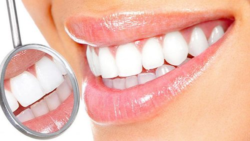 Как безопасно отбелить зубы?