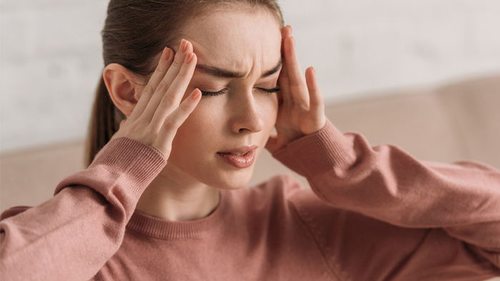 Диетолог объяснила, какие продукты провоцируют головную боль