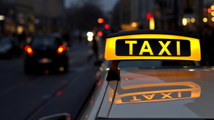 Эконом такси в Алуште: сколько стоит?