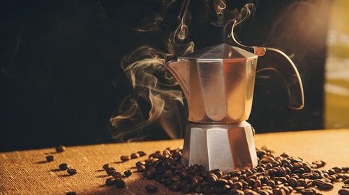 Приготовление кофе в гейзерной кофеварке: полезные советы