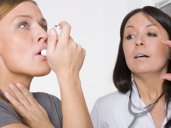 Аллергическая бронхиальная астма — причины симптомы и лечение