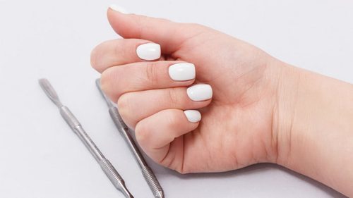 Как красиво накрасить ногти, если они короткие или средней длины?