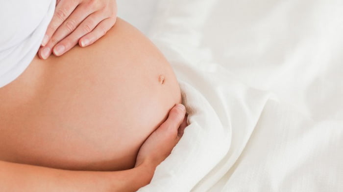 Можно ли при беременности втянуть живот?