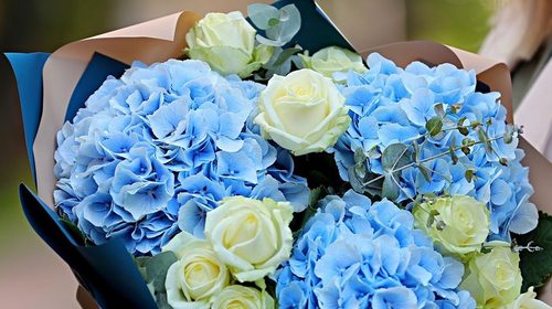 Доставка цветов в Казахстане от компании Lova Buket
