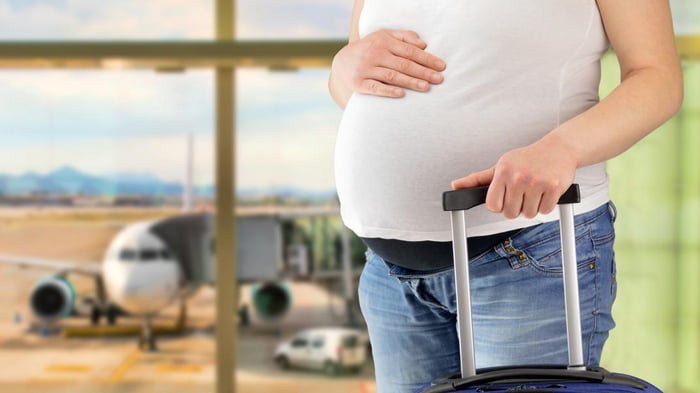 Путешествие самолетом во время беременности: Можно ли это?