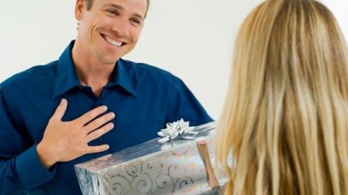 Как выбрать подарок для мужчины в разных ситуациях