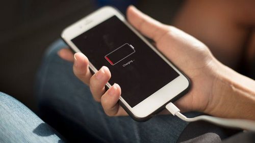 Как зарядить телефон от автомобильного аккумулятора: пошаговая инструкция