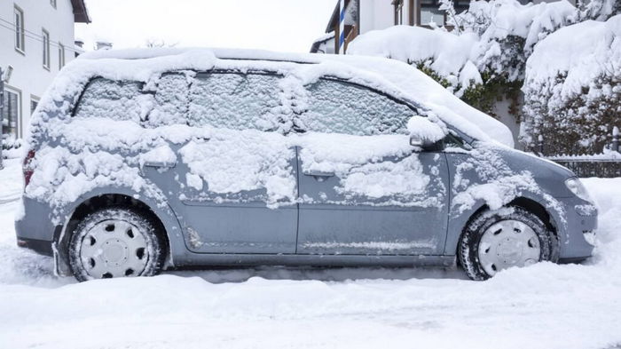 Как правильно хранить машину зимой, если нет гаража