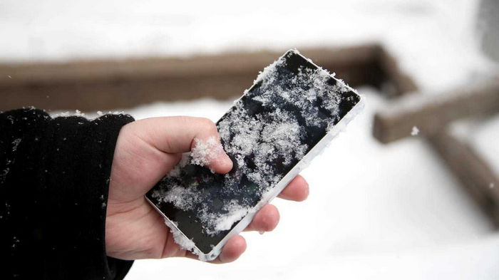 Зима близко: как пользоваться смартфоном, когда на улице мороз