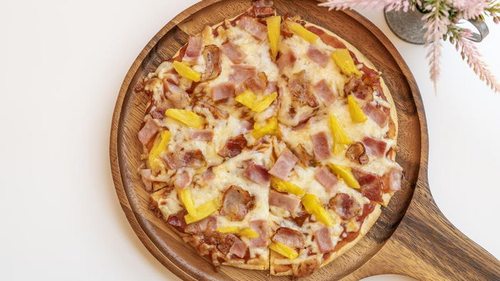 Пицца с ананасами: как готовить аппетитное экзотическое блюдо