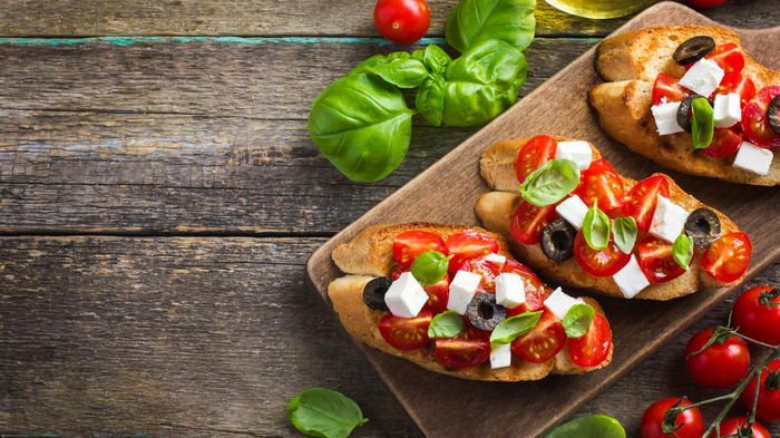 Вкусные брускетты: простой рецепт итальянских бутербродов
