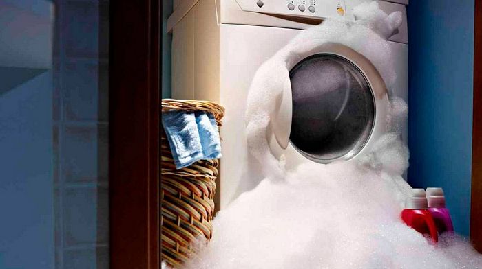 Когда могут потребоваться запчасти для стиральных машин, а когда придеться покупать новую технику?