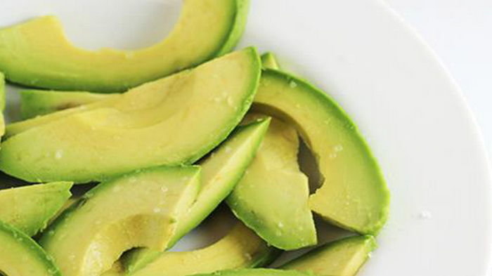 10 причин, по которым важно есть целый авокадо каждый день