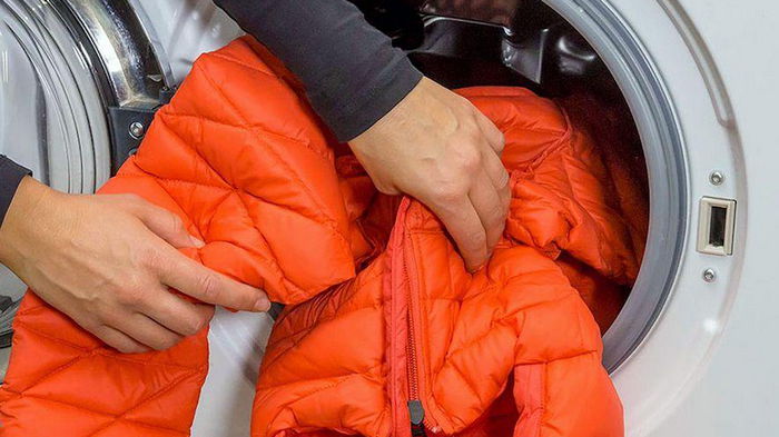 Чем можно отстирать рукава на куртке: 5 лучших способов