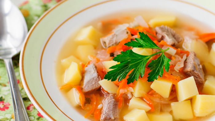 Картофельный суп с копченостями