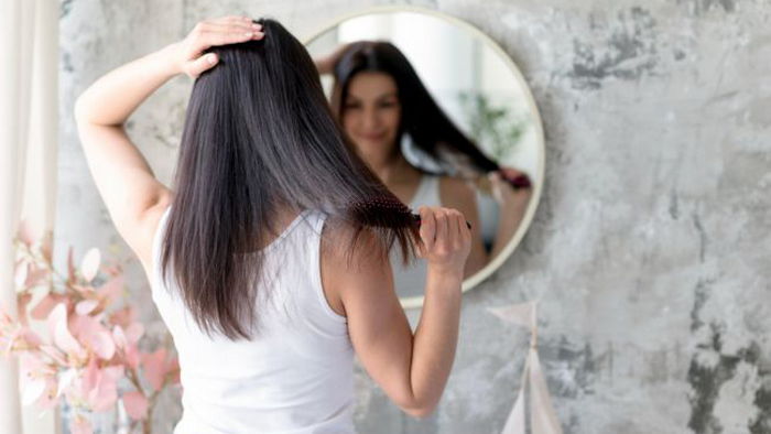 Почему волосы быстро жирнеют и что есть, чтобы предотвратить это