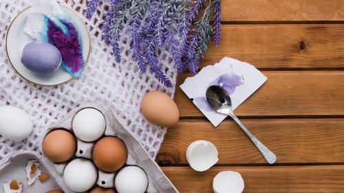Мраморные и мерцающие яйца к Пасхе: эти два способа помогут вам удивить родных на праздник