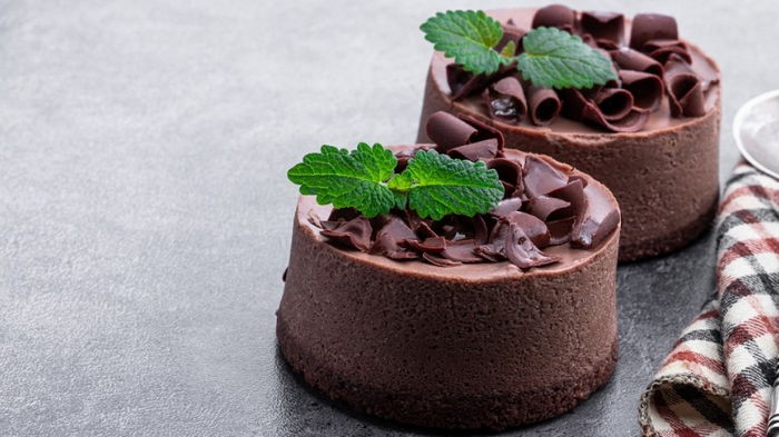 Вкусный десерт. Рецепт шоколадных чизкейков без выпечки