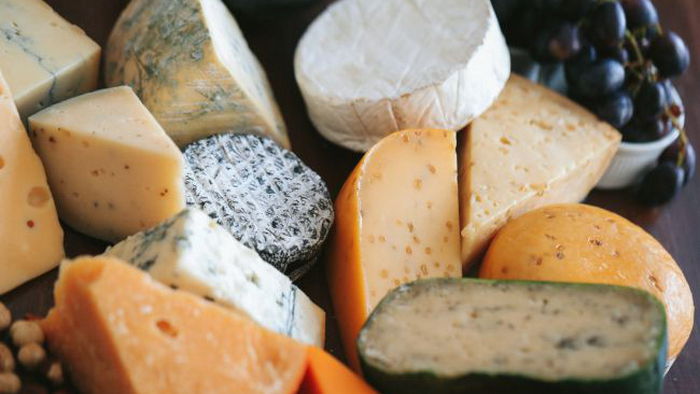 Названы самые полезные виды сыров. Они защищают сердечно-сосудистую систему!