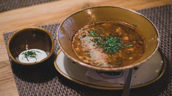 Почти как в ресторане: как приготовить суп с фаршем и фасолью