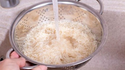 Почему на самом деле рис нужно мыть перед варкой: не все знают причину