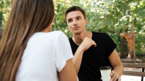 Как понять, что вы в отношениях с «нарциссом»: психолог назвала 5 признаков