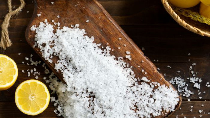 Что произойдет с организмом, если отказаться от соли: нутрициолог назвала три опасности