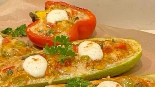 Легко и питательно: рецепт фаршированных овощей, запеченных в духовке (видео)