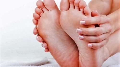 Как избавиться от грибка ногтей на ногах: 7 домашних средств