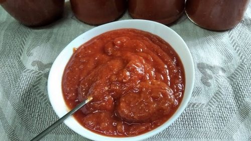 Кетчуп из кабачков: необычный рецепт универсального соуса на зиму (видео)