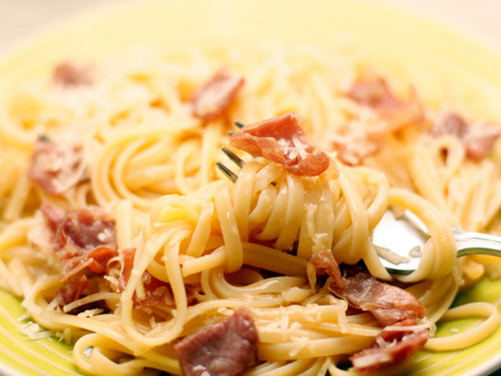 Спагетти с ветчиной и перцем (рецепт)