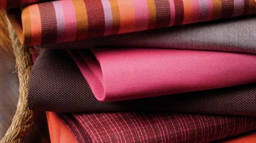 Какие стоит выбрать ткани для пошива зимней одежды