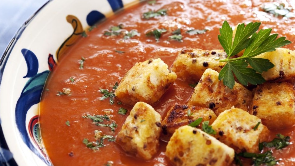 Рецепт домашнего томатного супа с гренками