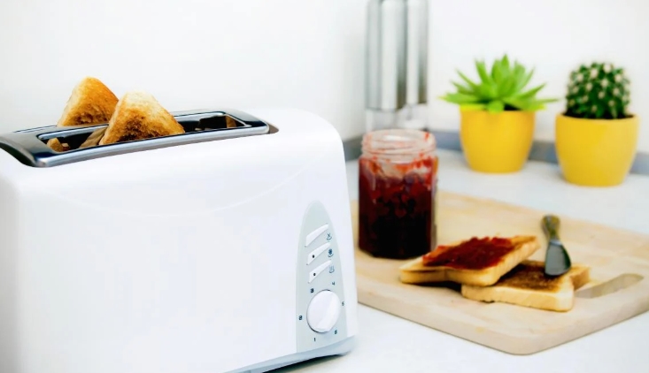 Как очистить тостер от нагара: этого вы точно не знали