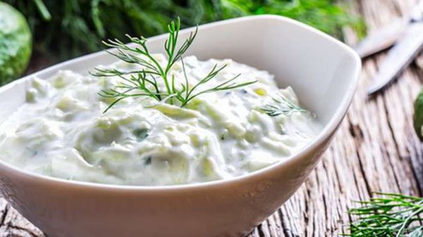 Йогуртовый соус для заправки салатов (рецепт)