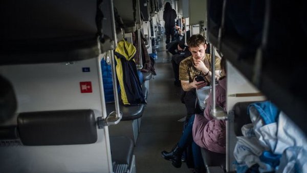 Худшие вещи, которые делают пассажиры в поезде: избегайте этих ошибок