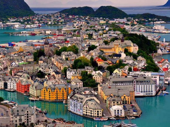 Алесунд (Олесунн) — сказочно красивый город в Норвегии