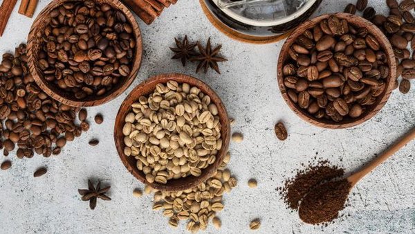 Какие кофейные зерна более полезны — зеленые или жареные? Ответ вас удивит