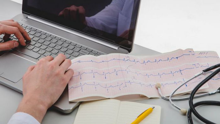 Протекает бессимптомно: кардиолог рассказала о распространенном состоянии, которое требует лечения