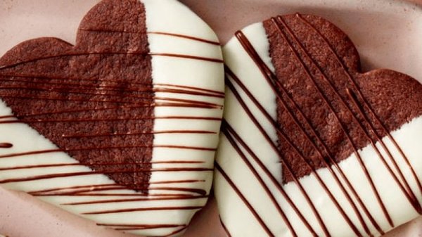 Шоколадное печенье «Съедобные валентинки»: ароматная выпечка к празднику