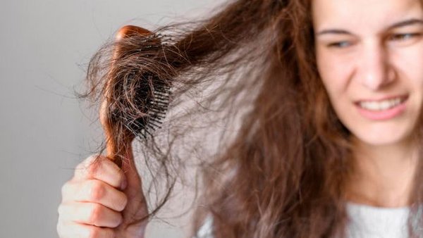 Избавиться от секущихся кончиков волос можно навсегда: 7 способов, что...