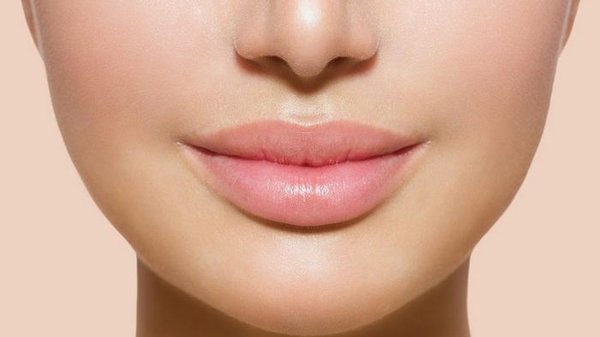 Якими препаратами збільшують губи?
