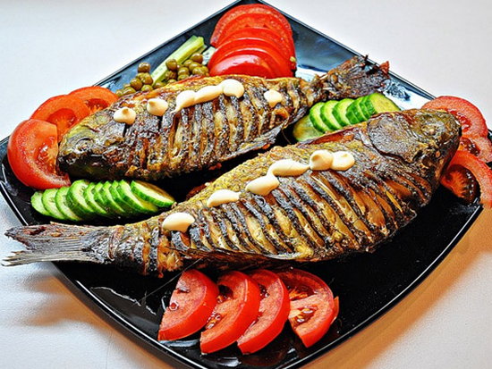 Жареная рыба с овощами (рецепт)