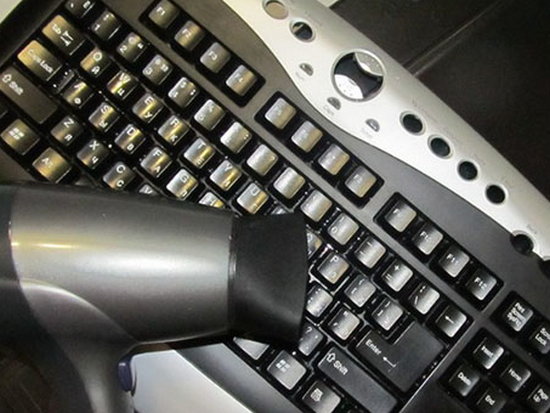 Как правильно почистить клавиатуру