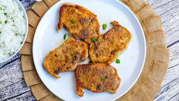 Куриные отбивные в пряной сырной панировке: как приготовить вкусное блюдо