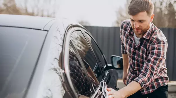 Как быстро замаскировать царапину на автомобиле: маленькая хитрость, о которой мало кто знает