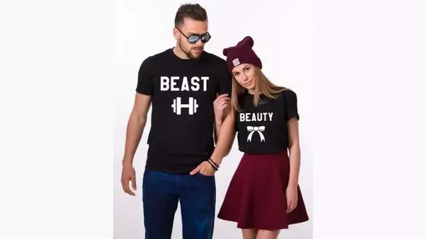 З якими речами можна поєднувати парні футболки: стильні образи для пари