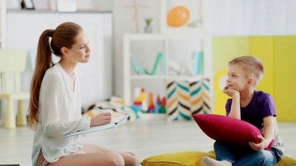 Профессиональная переподготовка на детского психолога: важна ли